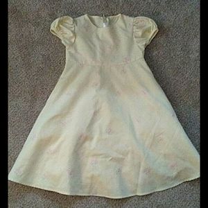 Kids yellow dress. Size 5.